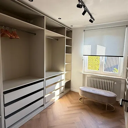 Kristel Villa *