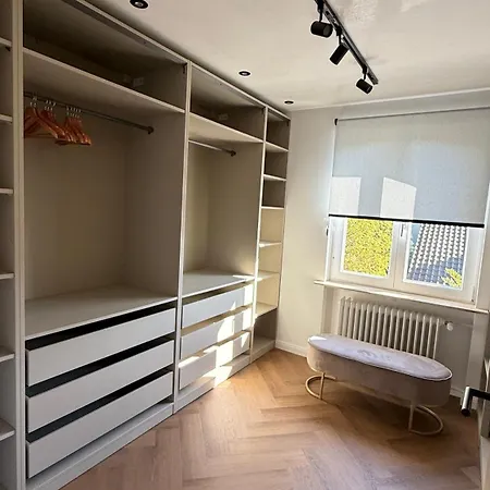 Kristel Villa *